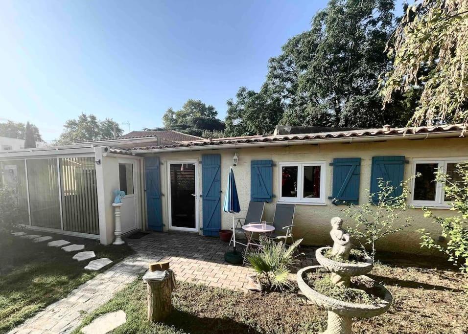Houdarling Chalet Et Spa Hammam Jacuzzi Et Sauna Nîmes Exterior photo