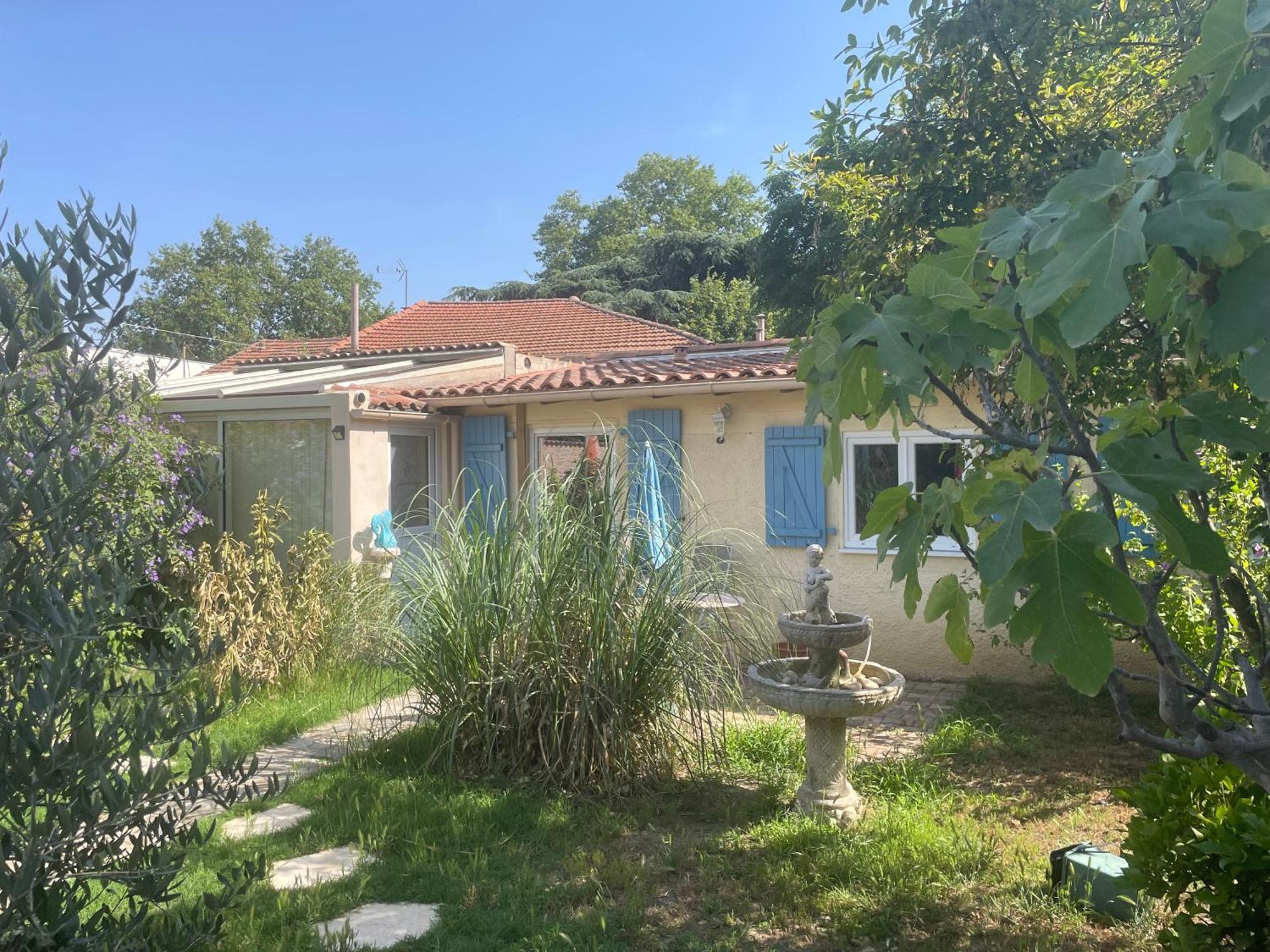 Houdarling Chalet Et Spa Hammam Jacuzzi Et Sauna Nîmes Exterior photo